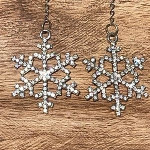 Snowflake Dangle Earrings NEW Sparkles Rhinestone Silver-Tone Long Duster